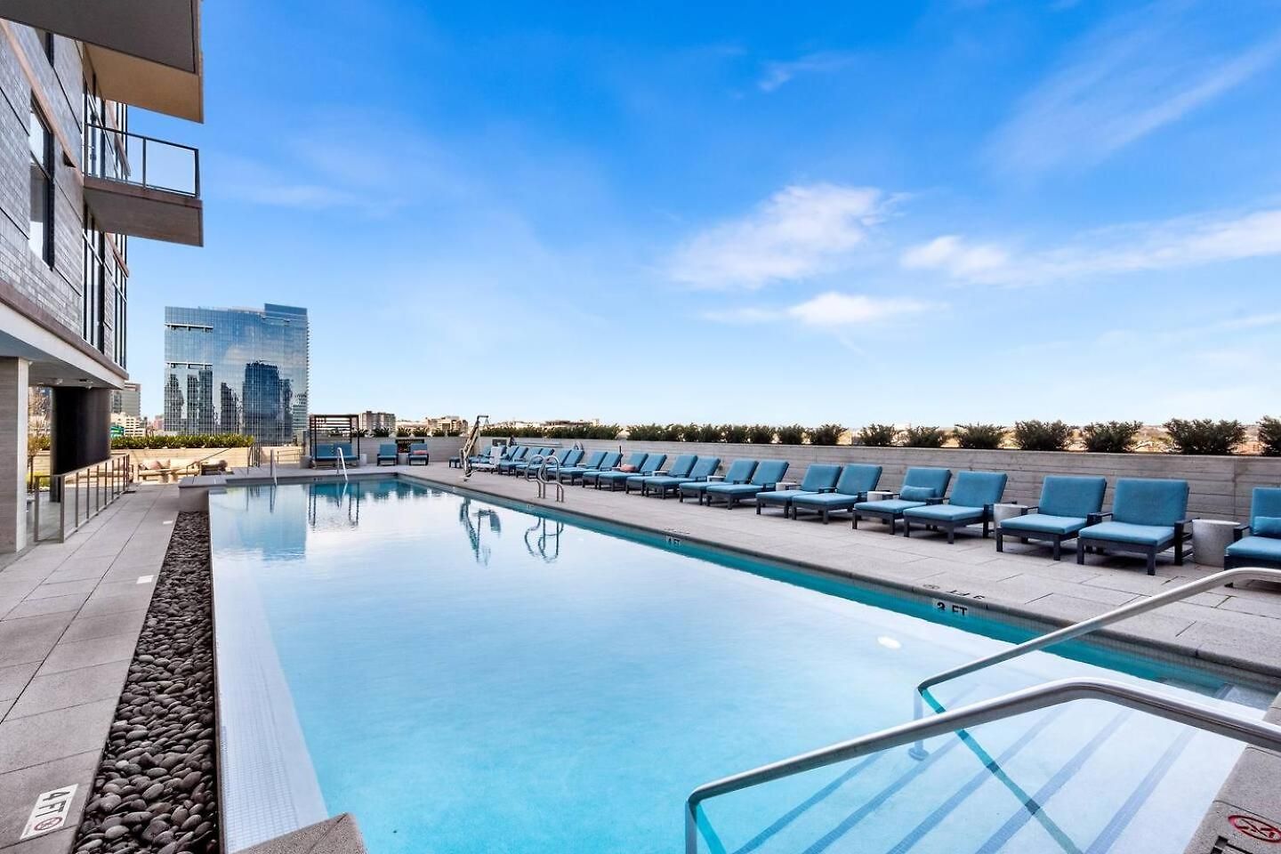 Broadway Views Lux Gulch Condo+ Private Balcony Apartment Nashville