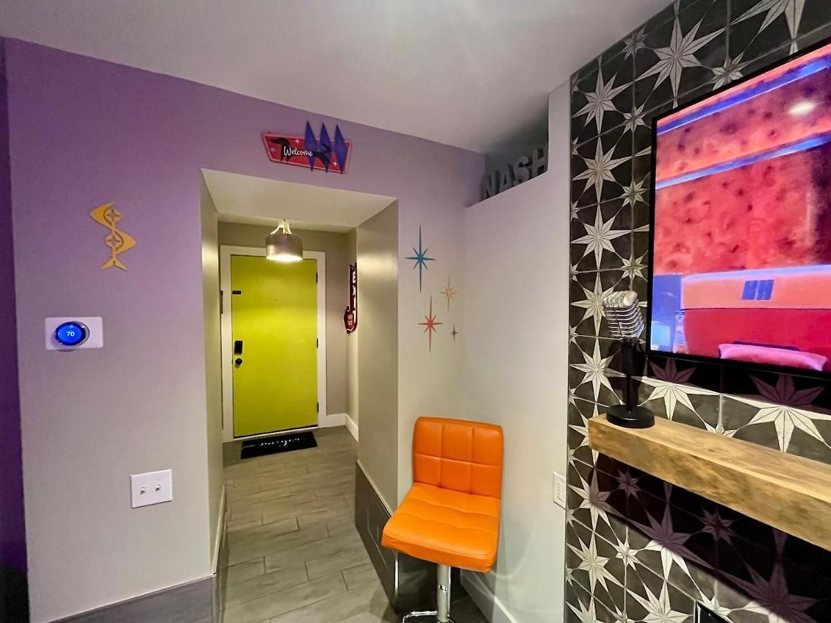 Riverside Rhythm! Waterfront & Walk To Broadway! Apartment *