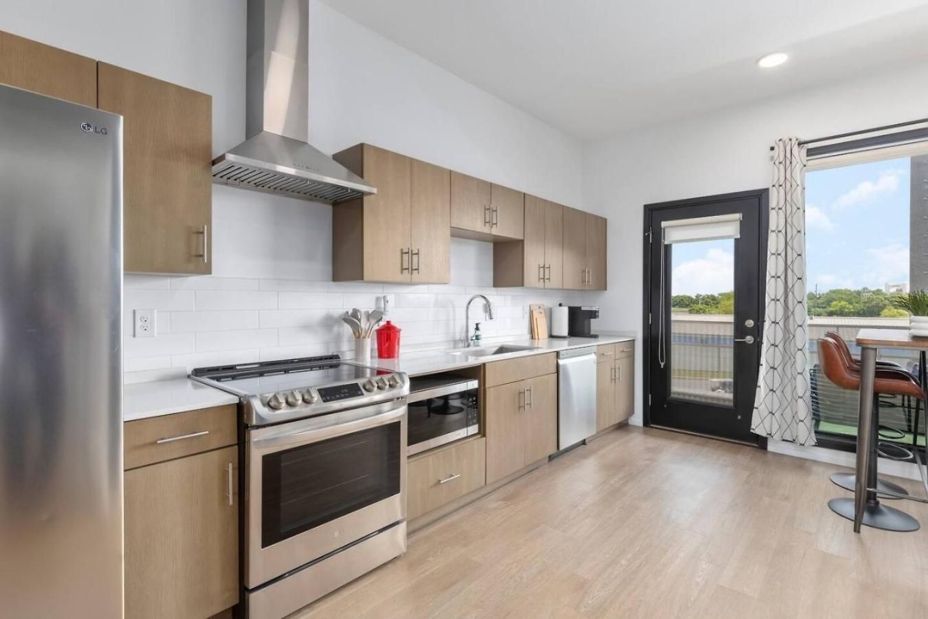 Modern Gulch Getaway With Pool, Garage And Balcony * Nashville