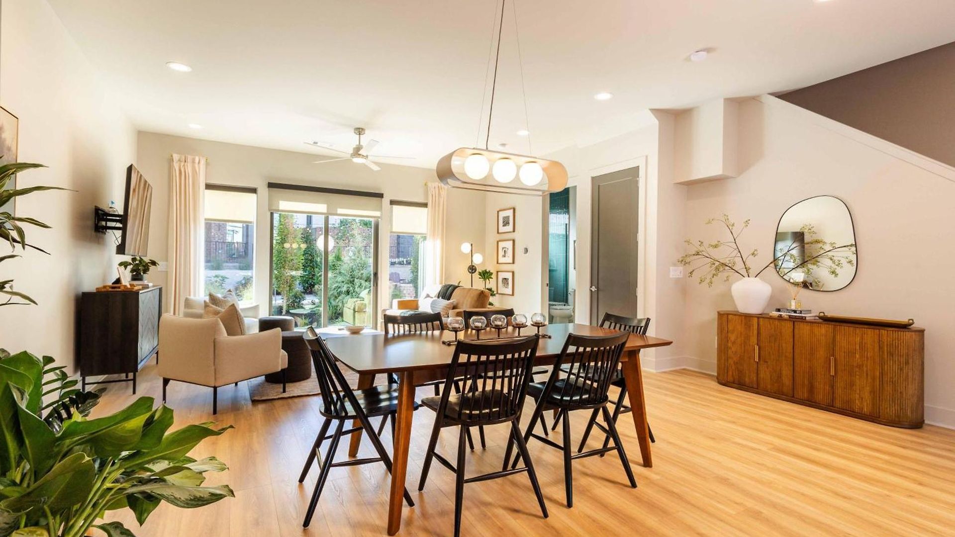 Amenities - Heated Pool Near Broadway * Nashville
