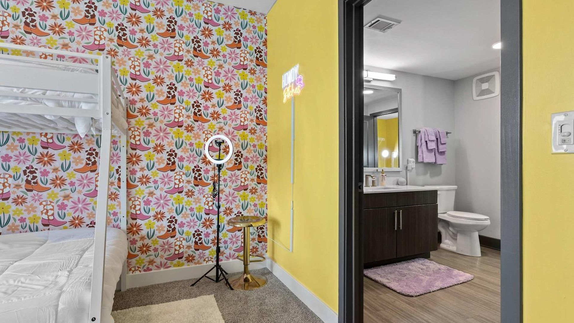Vibrant Retreat Pool And Glam * Nashville