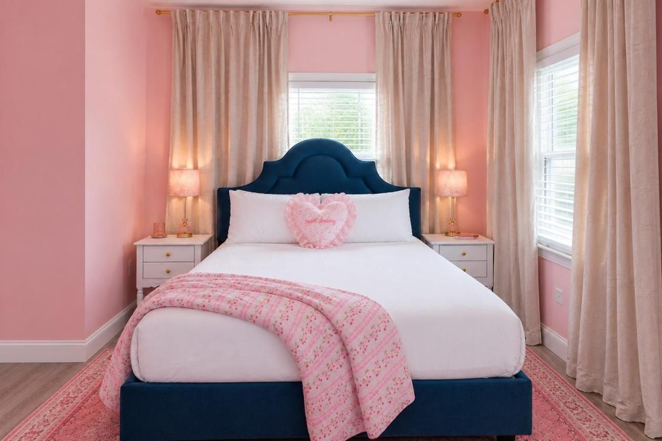 Sweet & Glam Pop Near Vanderbilt & Downtown Nashville