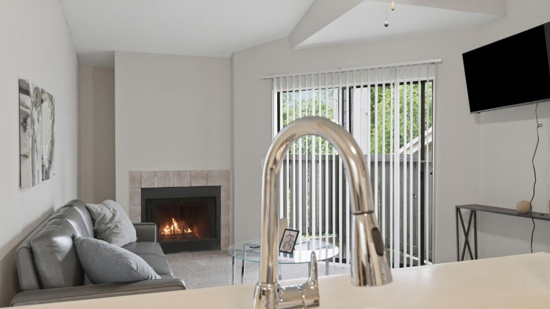 East Living Made Simple Apartment