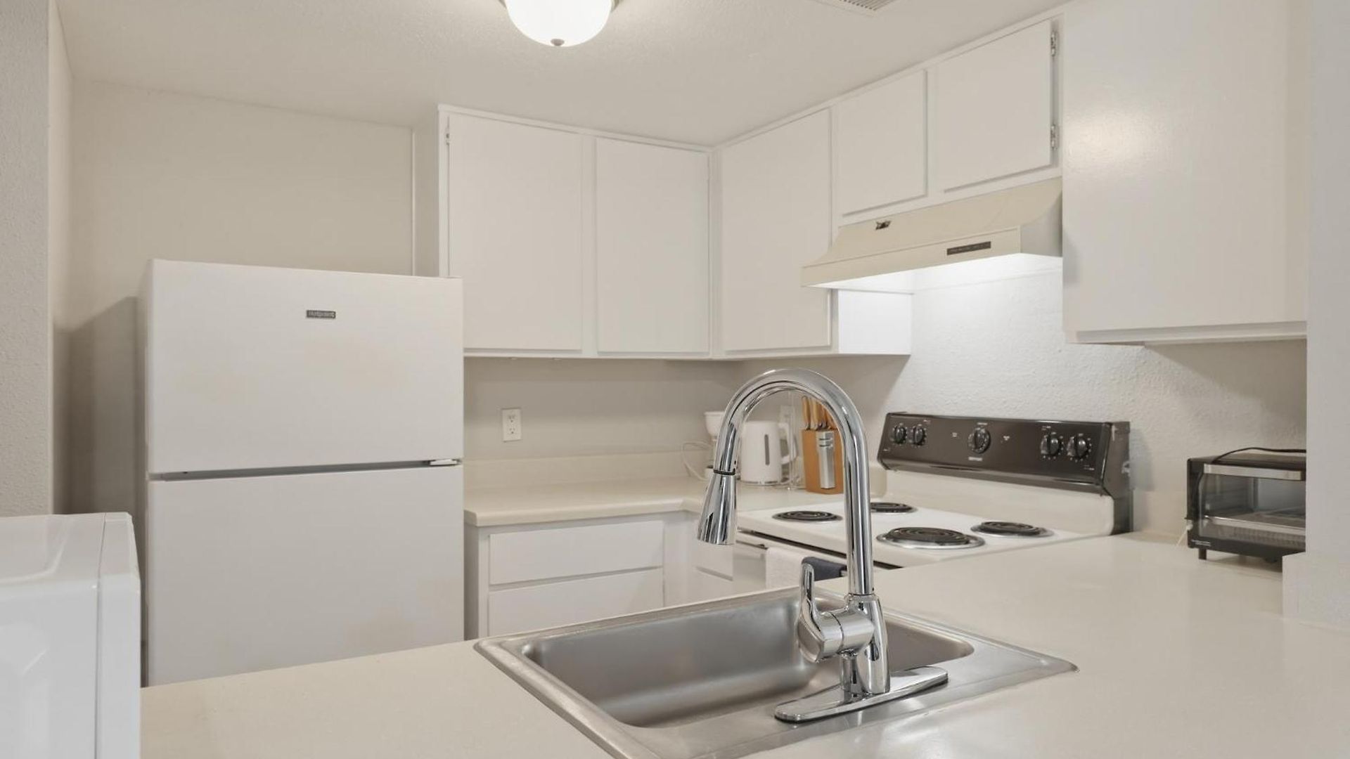East Living Made Simple Apartment *