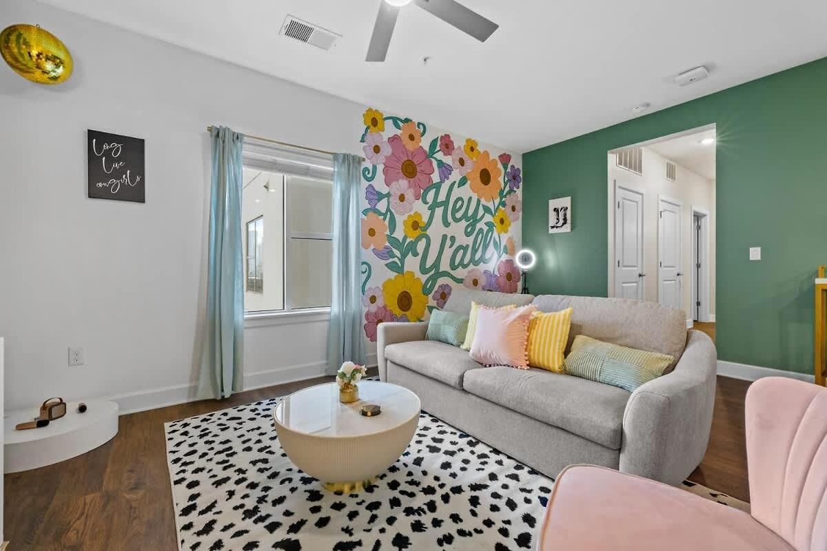 Apartment Glam 2br Walk To Broadway & The Gulch Nashville