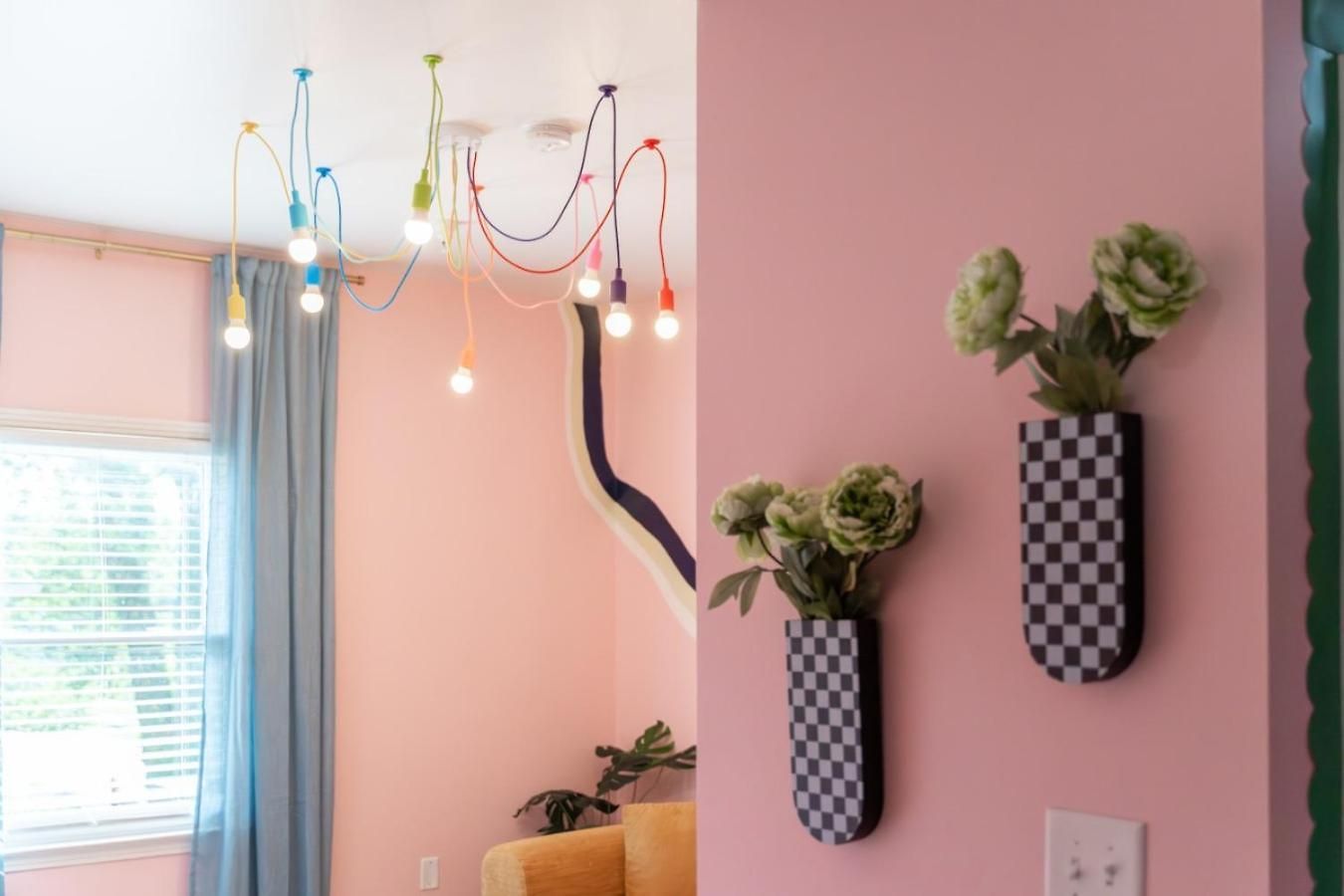 Apartment Colorful Escape Minutes From Broadway Nashville