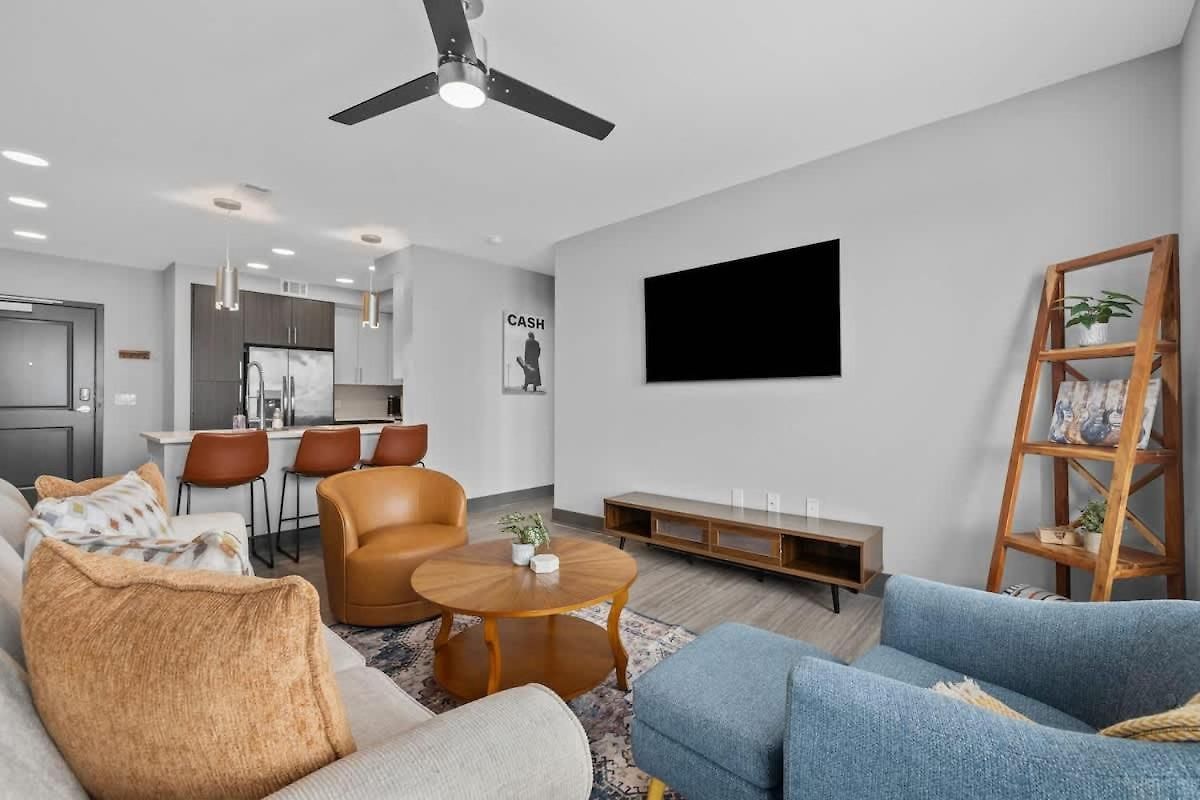 Stylish 2br Near Sylvan Park- Music Views Nashville