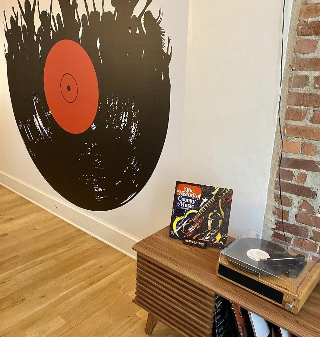 The Record -steps To Broadway & Printers Alley Holiday home