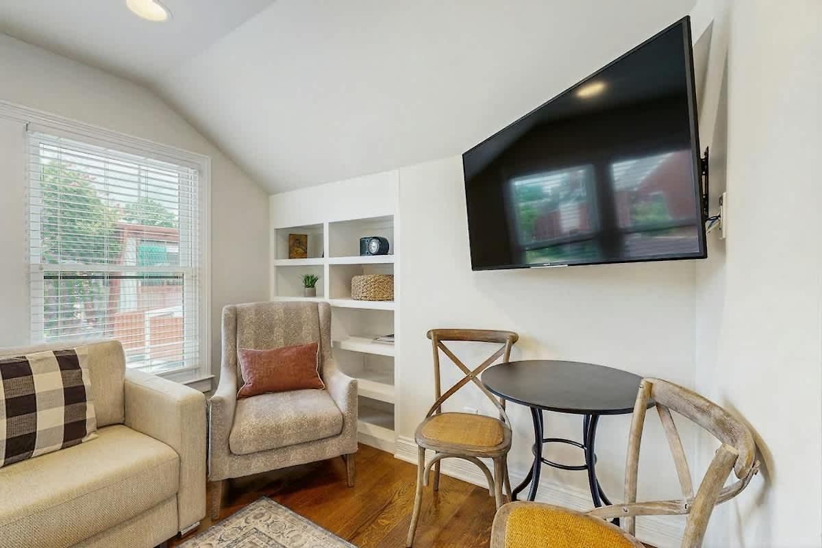 Modern Downtown Escape Modern Decor Fast Wifi Nashville
