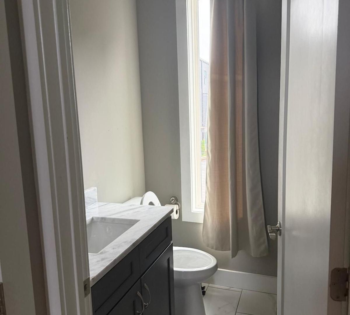 Apartment Rooftop Skyline View-close To Broadway-sleeps 8 Nashville