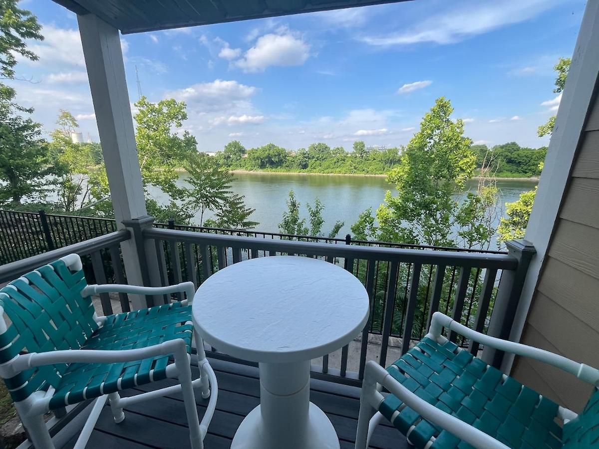 Riverside Rhythm! Waterfront & Walk To Broadway! * Nashville