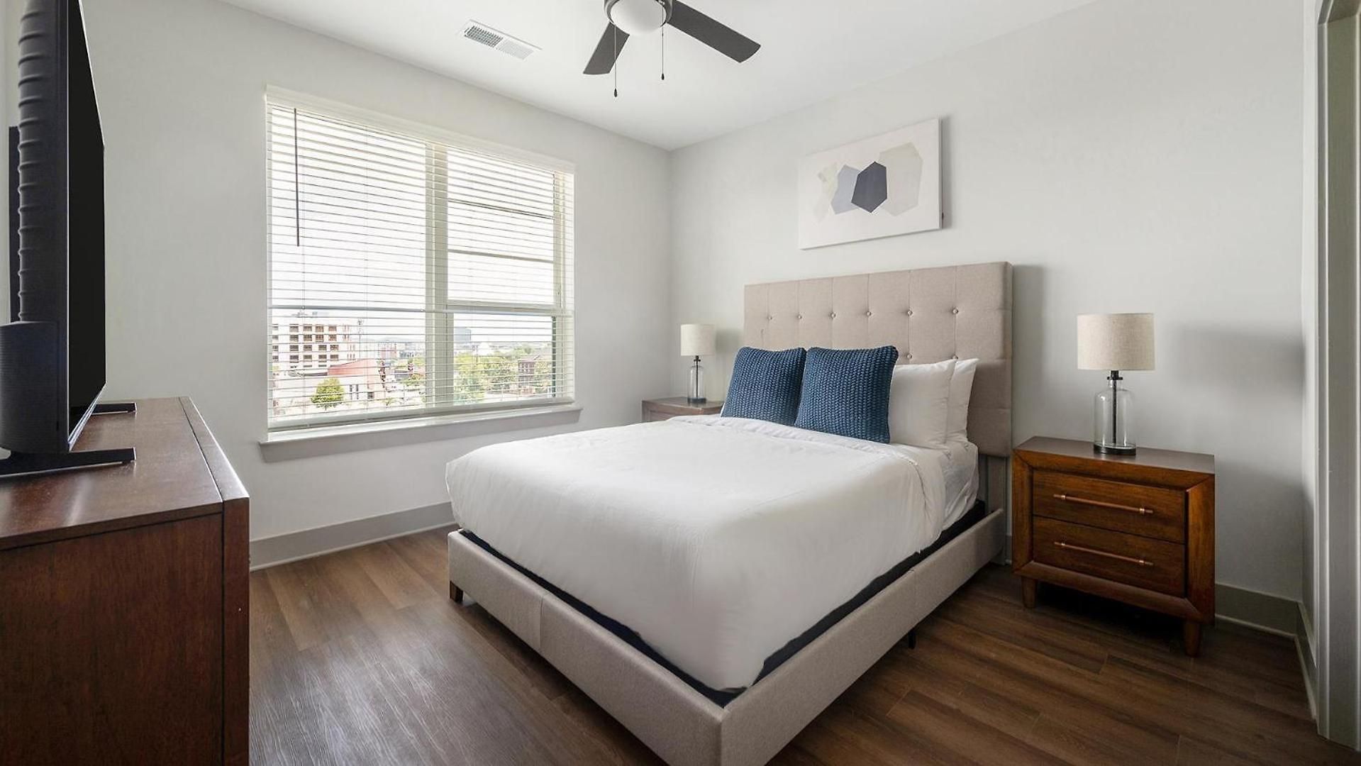 Landing Beautiful 2Bd Gym Courtyard Apartment Nashville