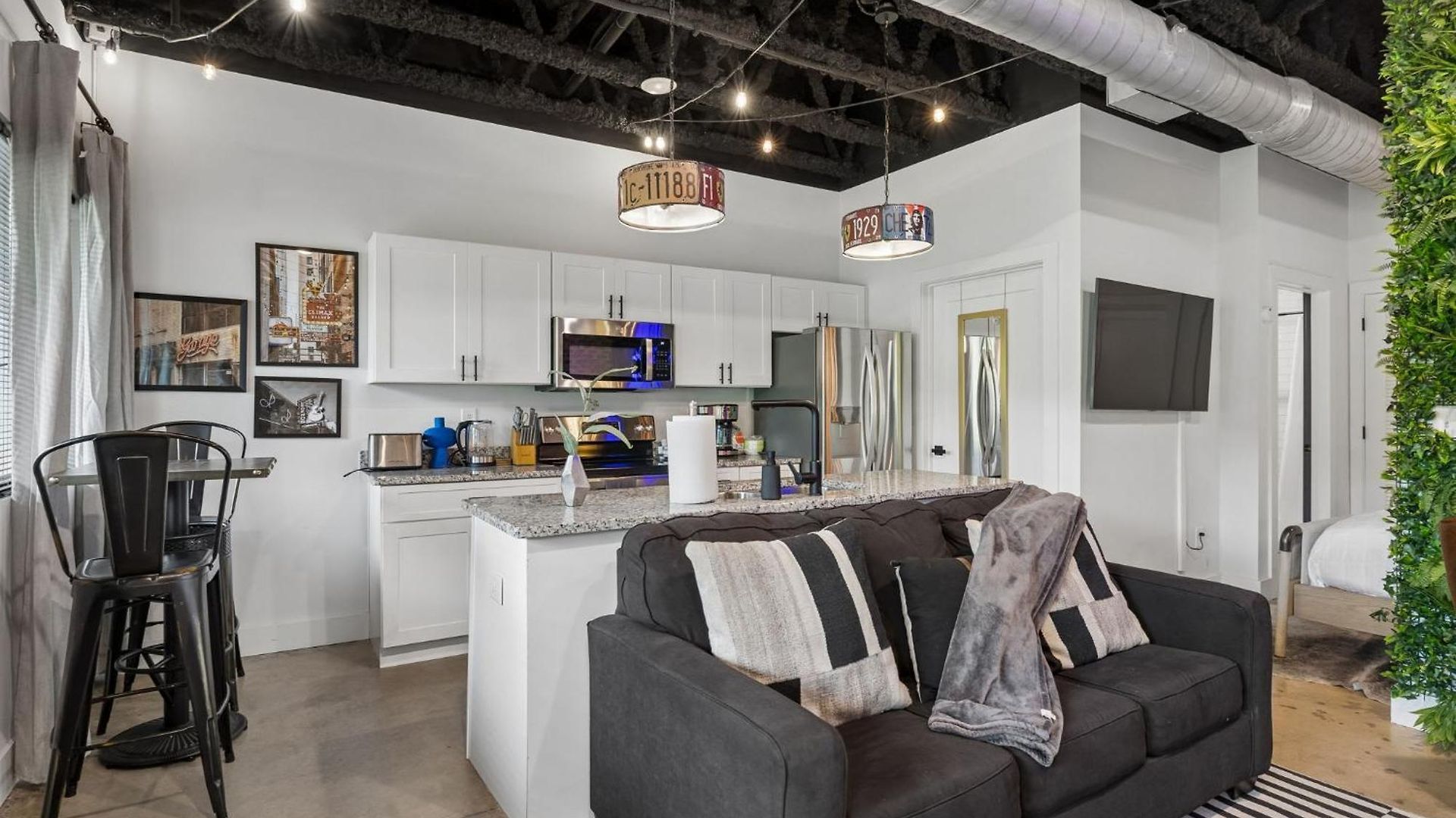 Apartment Spacious Near Downtown & Bna Nashville