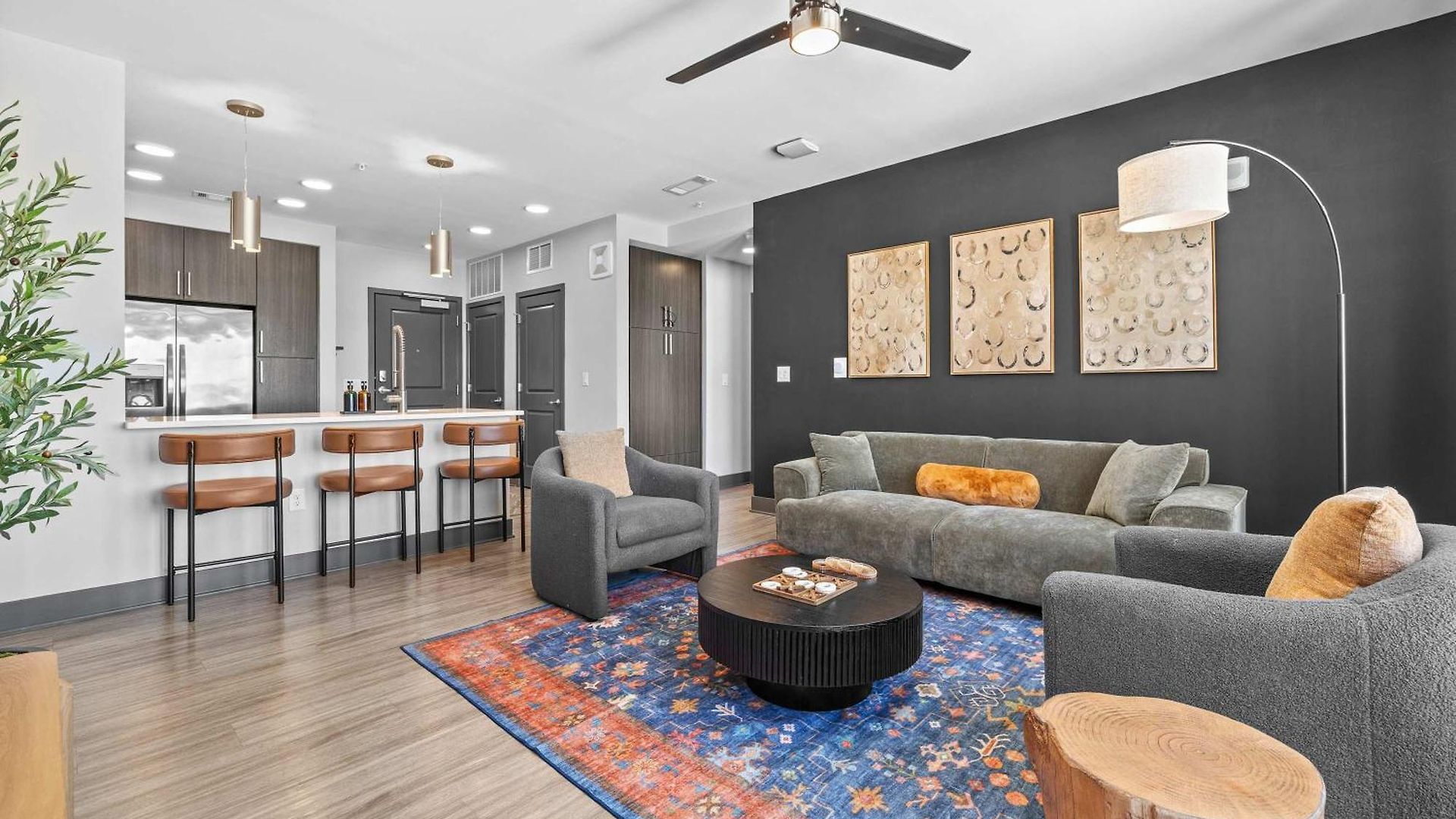 Stylish 2br W Skyline Views Nashville