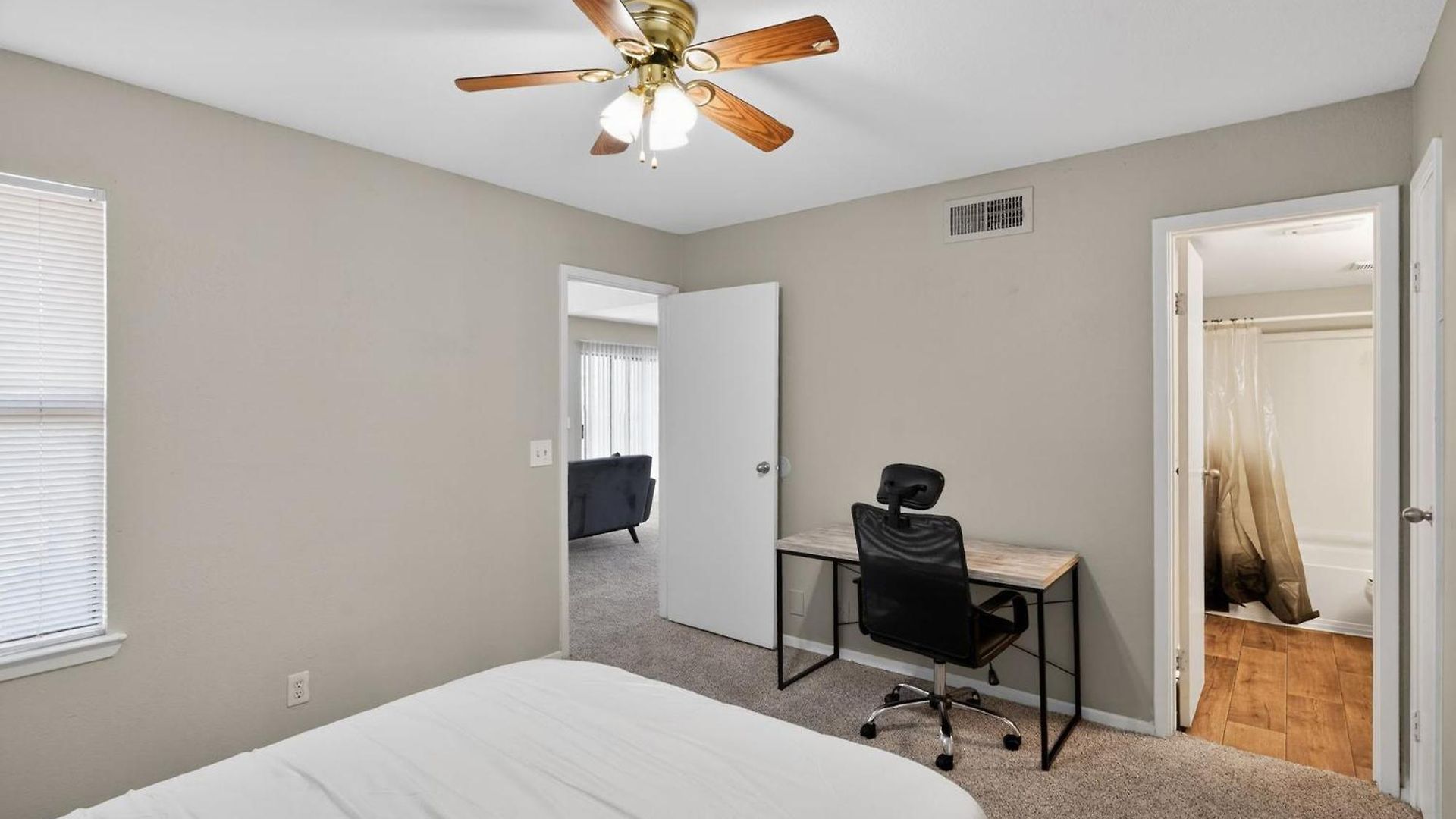 Apartment Modern Minutes From Downtown *