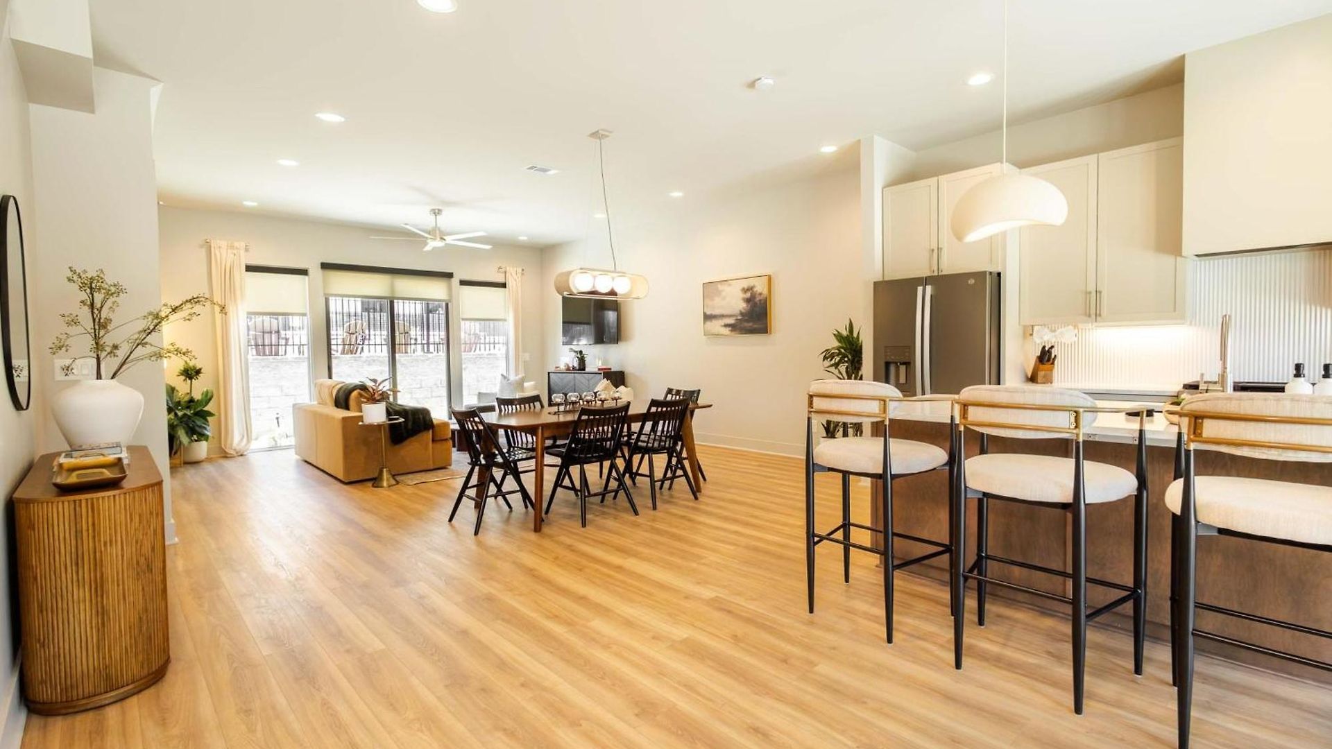 Modern 4br | Easy To Broadway + Heated Pool Apartment Nashville