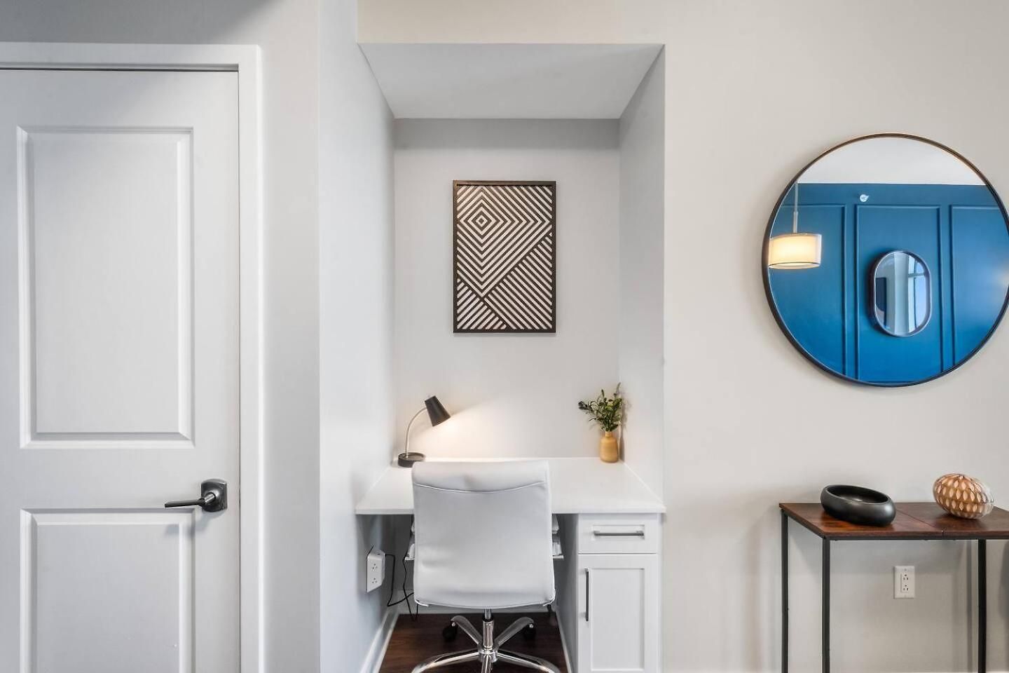 Music For 2 Gulch, Pool & Whole Foods Apartment