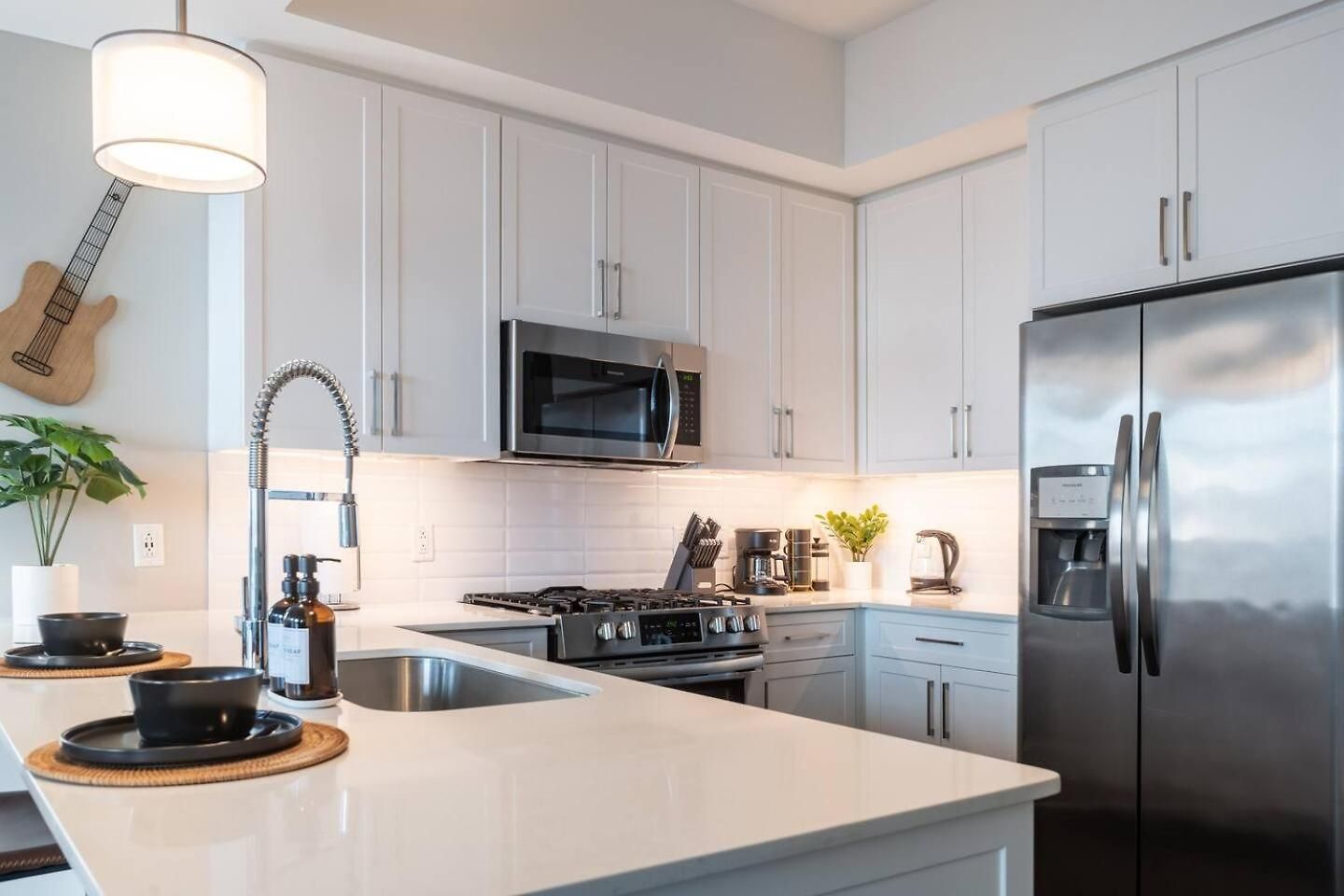 Apartment Luxury Gulch Skyline Views, Pool, Parking *