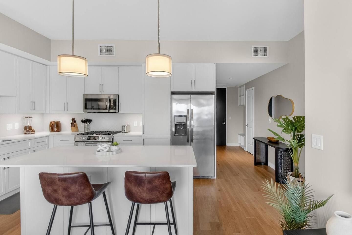 Apartment Broadway Views Lux Gulch Condo+ Private Balcony *
