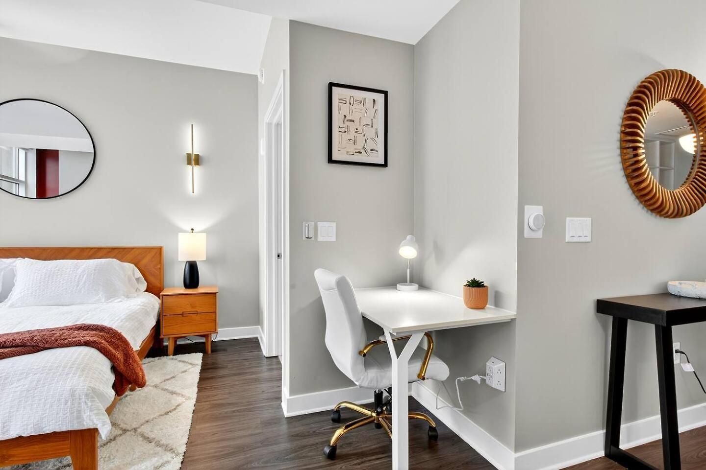 Gulch Gem Pool, Walkable + Parking Apartment Nashville