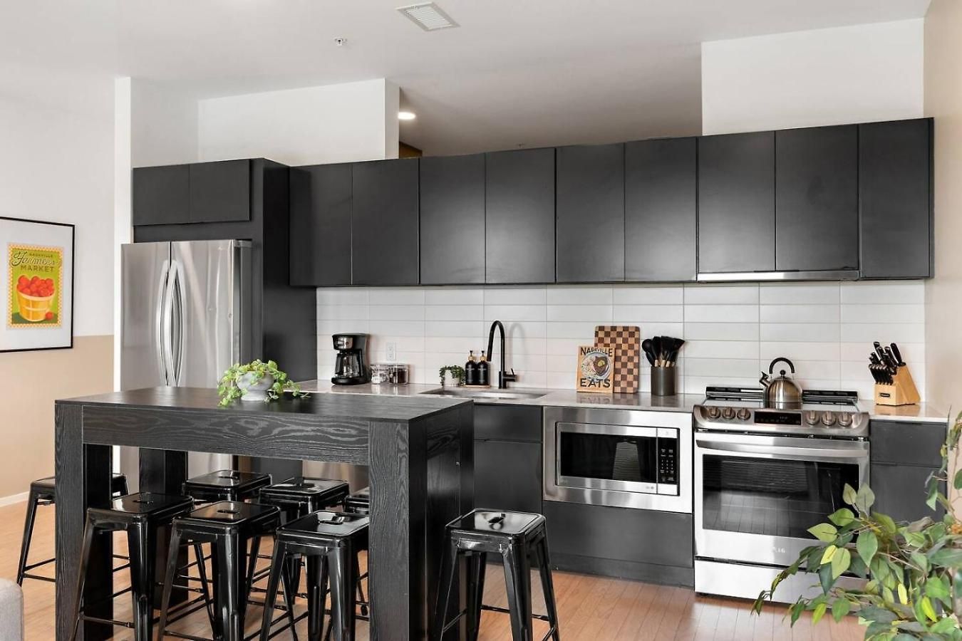 River View Luxury With Garage, Walk To Downtown Nashville