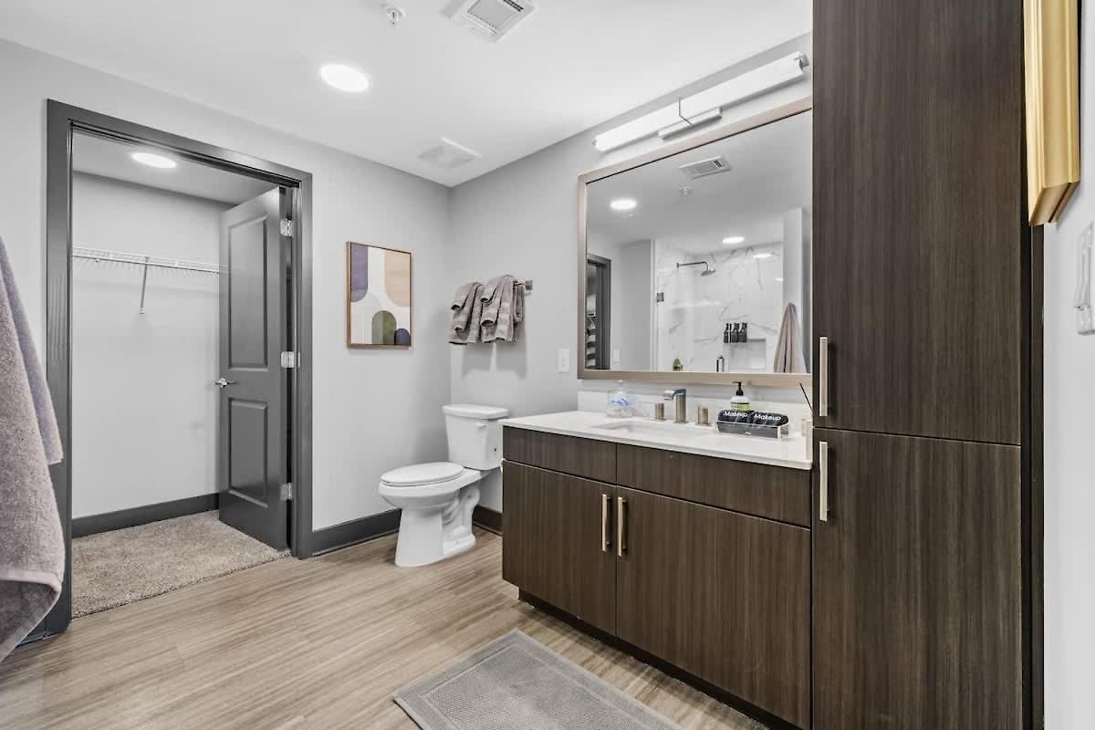 Modern 2br Retreat Sylvan Park Near Broadway *