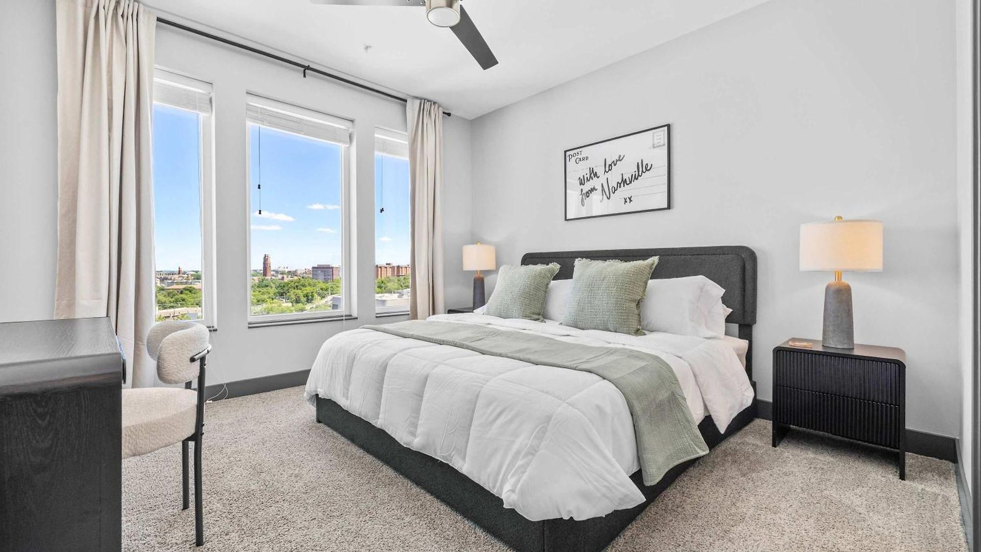 Stylish 2br W Skyline Views