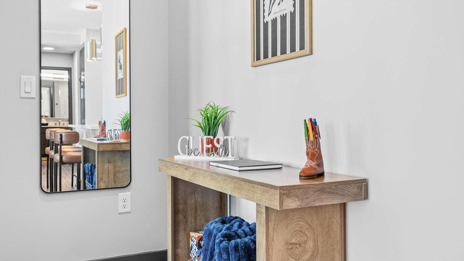 Stylish 2br W Skyline Views Apartment Nashville