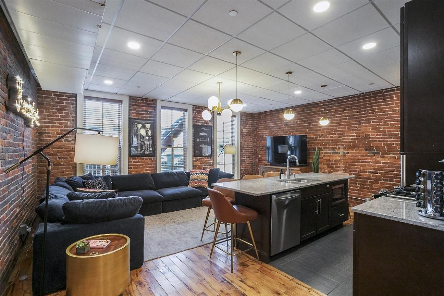The Honky Tonk 2 Blocks To Broadway,printers Alley Holiday home