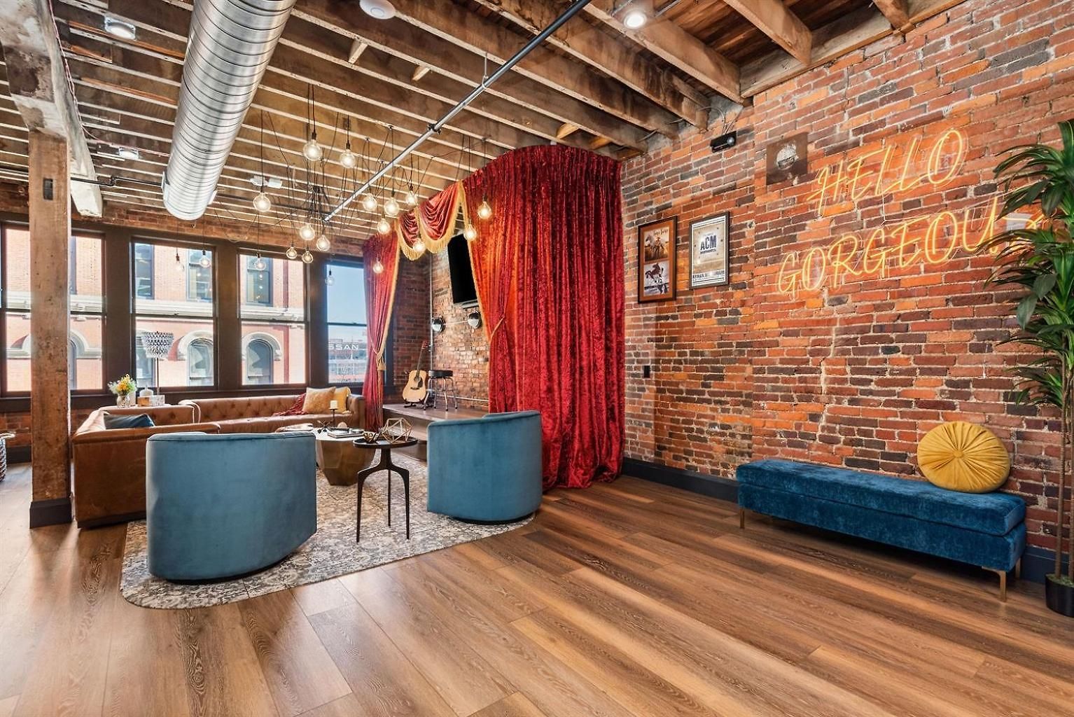 Holiday home The Velvet Vault-luxury Downtown Loft With River View & Walk To Broadway Nashville