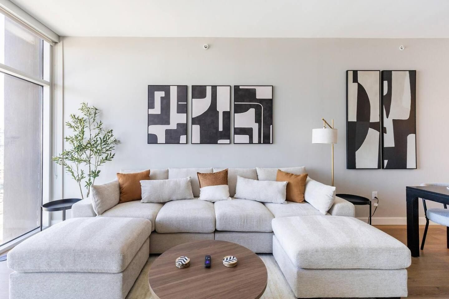 Apartment Skyline Views Gulch For 2, Private Balcony