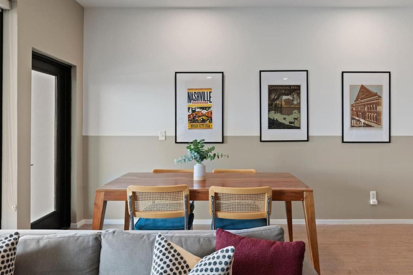 River View Luxury With Garage, Walk To Downtown