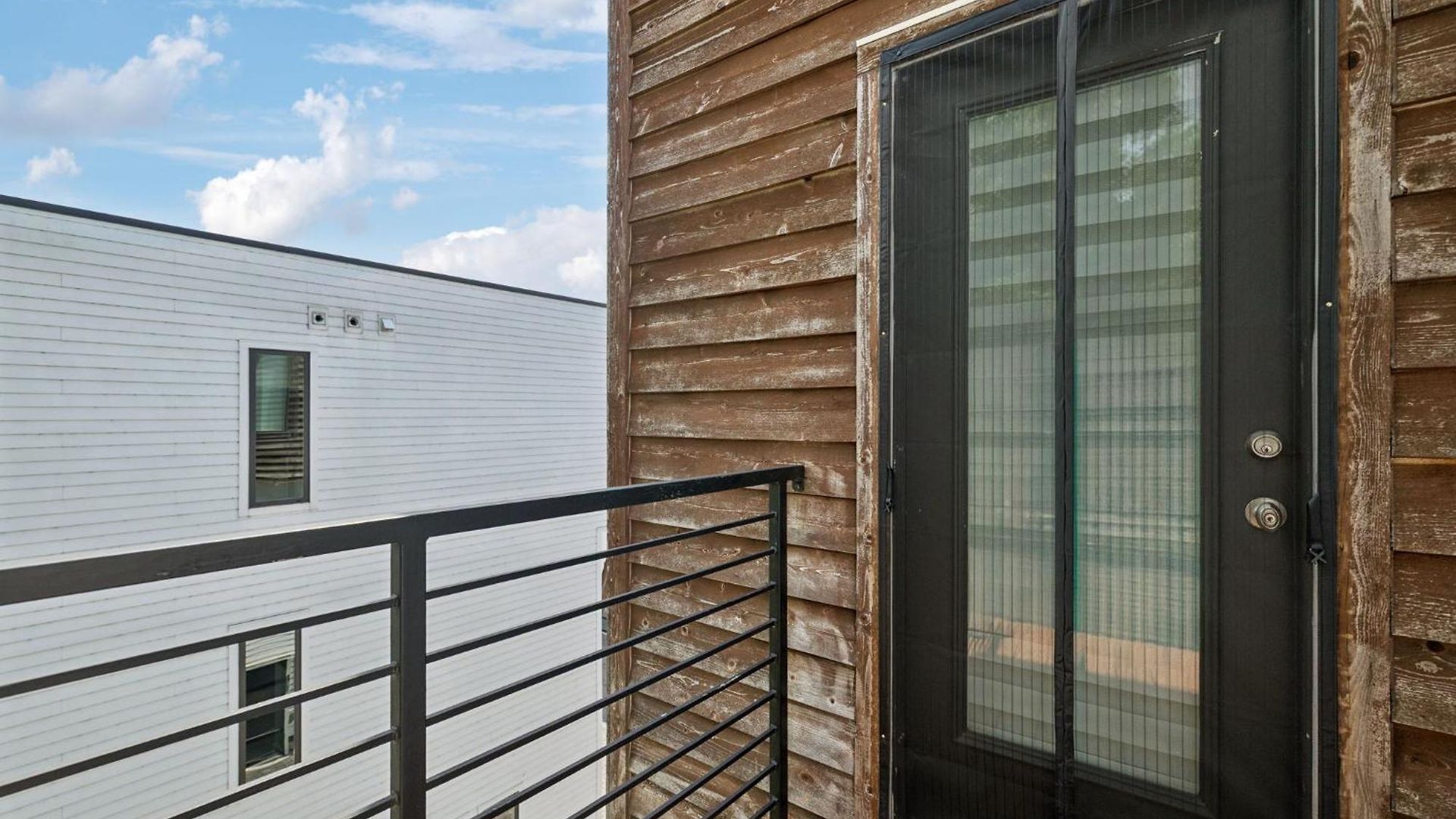 Modern Townhouse Close To Broadway *
