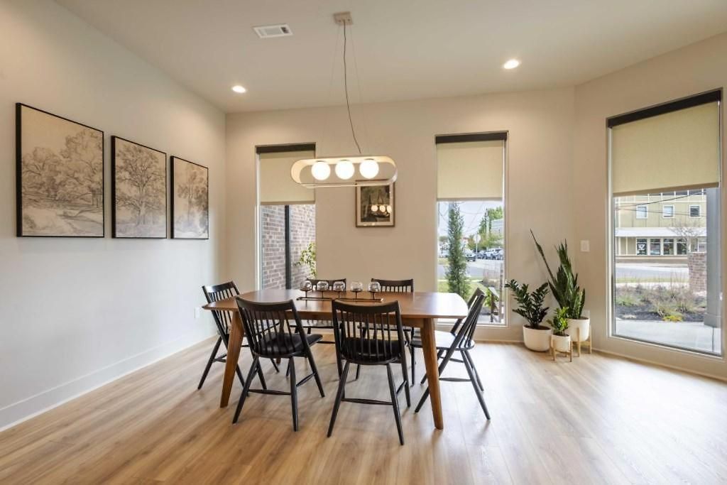 Apartment Bachelorette Dream | 2 Units | 8 Kings + 8 Baths *