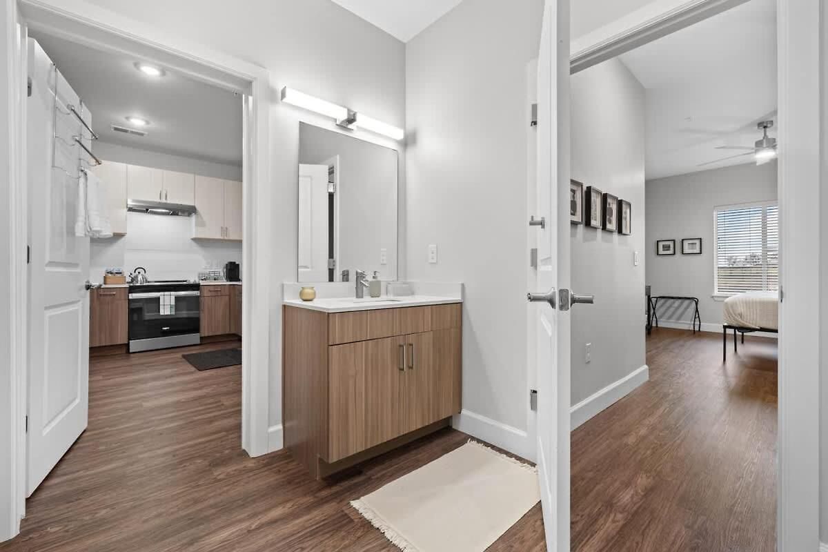 Modern Haven Walk 2 Gulch & Broadway Apartment *