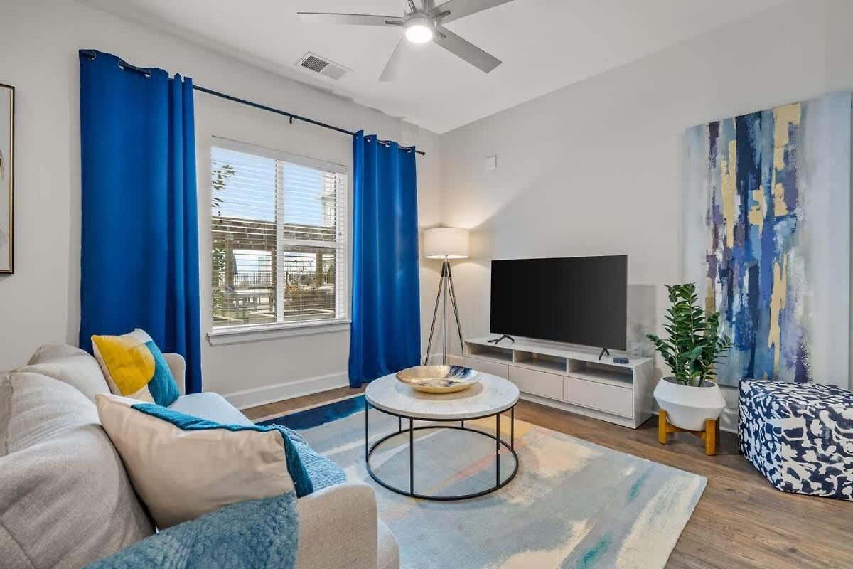 Spacious 2br N Gulch Walk To Broadway & Rooftops * Nashville