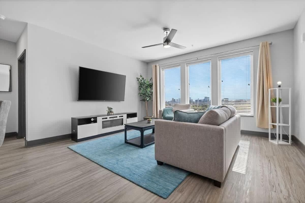 View Getaway 2br Near Broadway & Gulch * Nashville