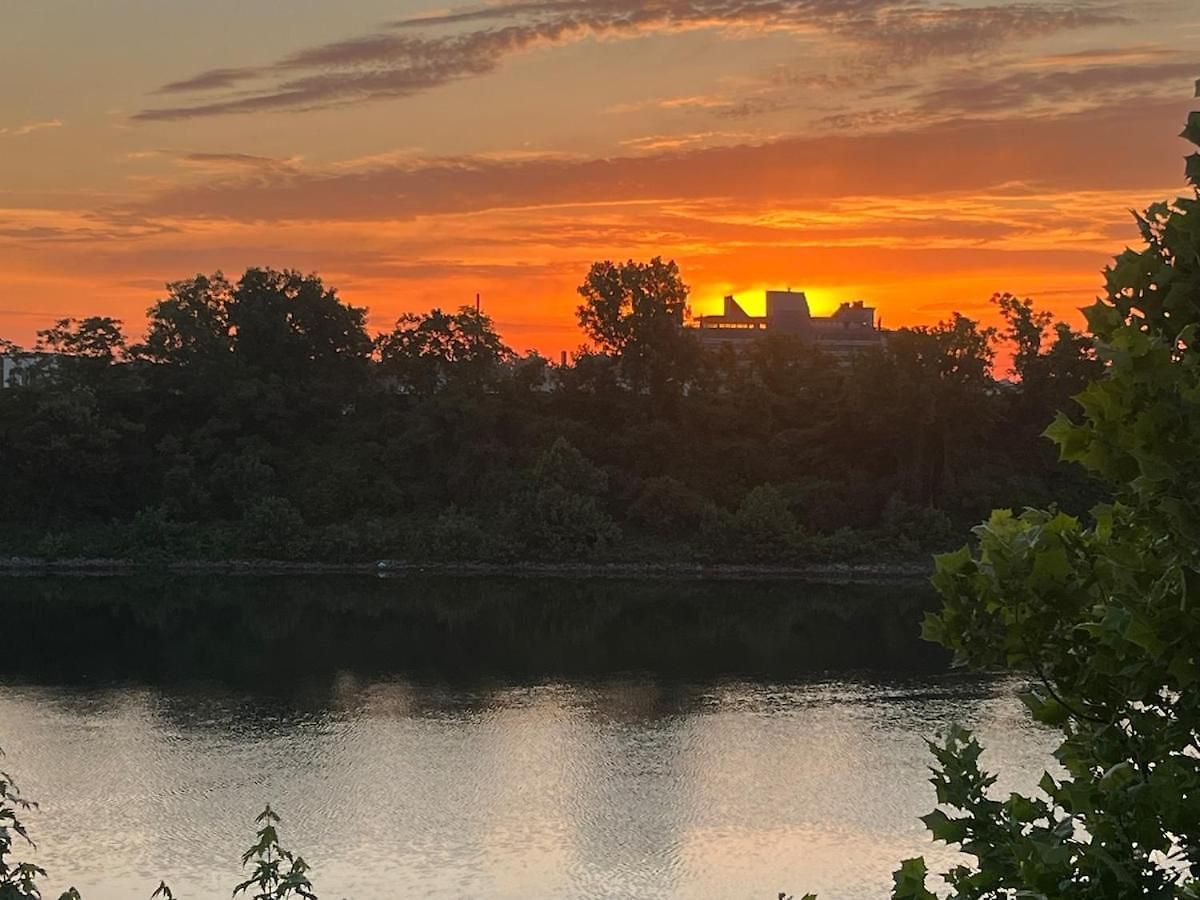 Riverside Rhythm! Waterfront & Walk To Broadway!
