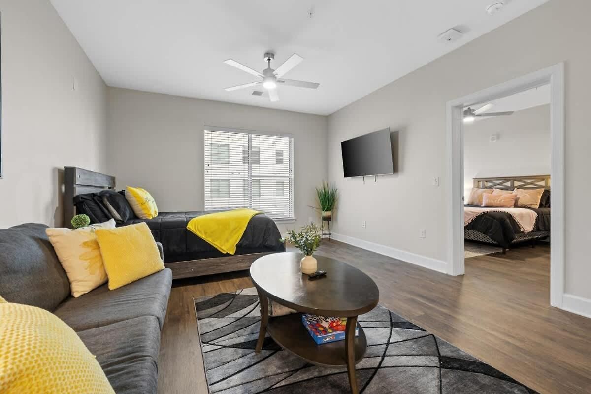 Stylish Gulch Retreat - Near Broadway *