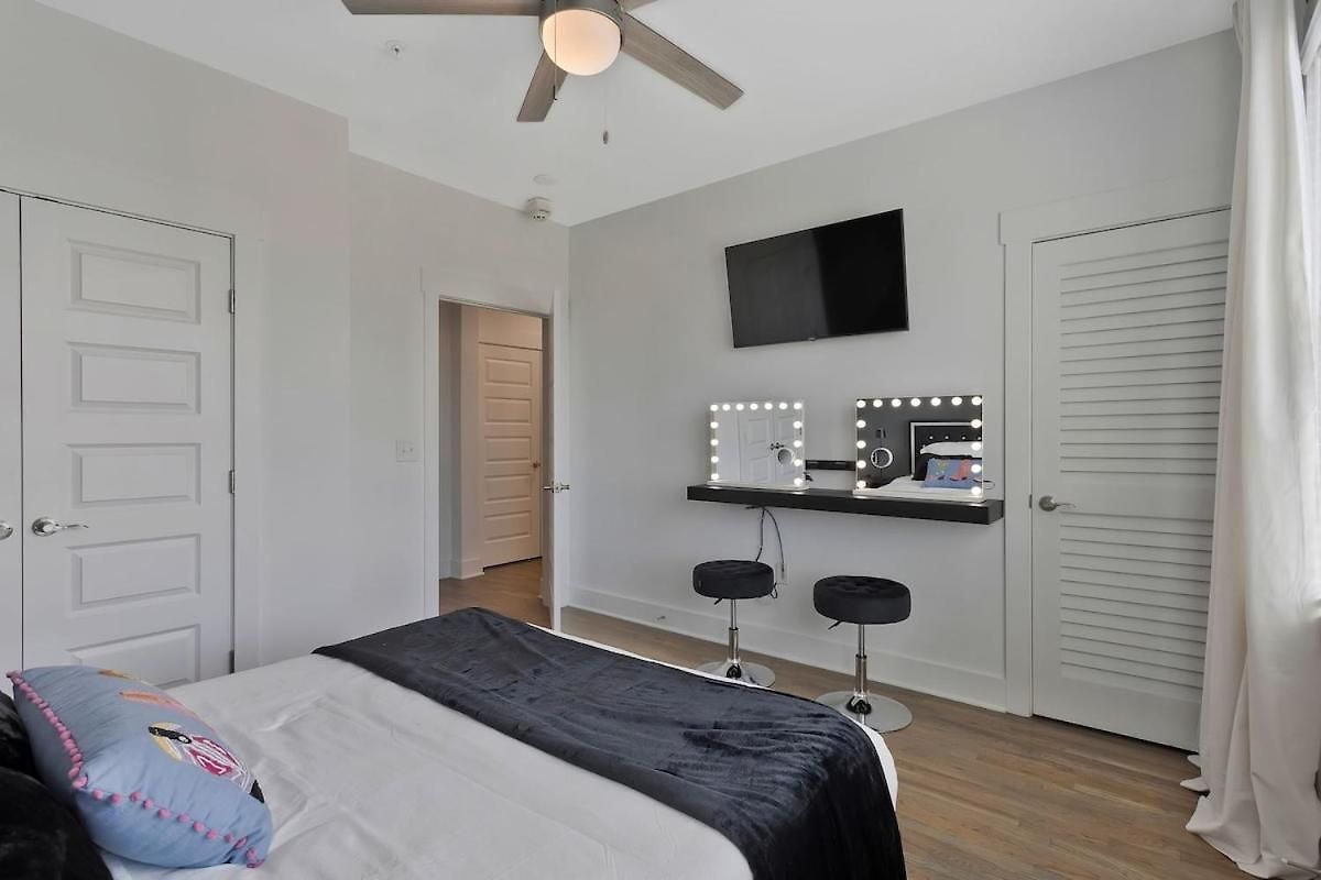 Apartment Retronash Penthouse Sleeps 7 Terrace Downtown View *