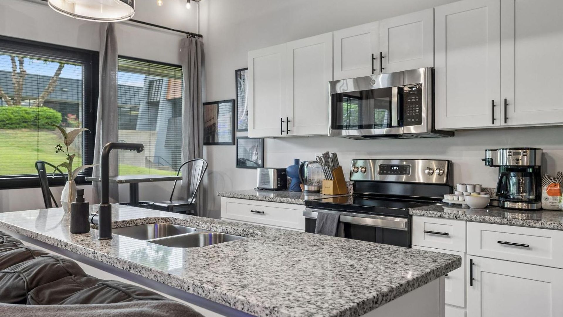 Apartment Spacious Near Downtown & Bna Nashville