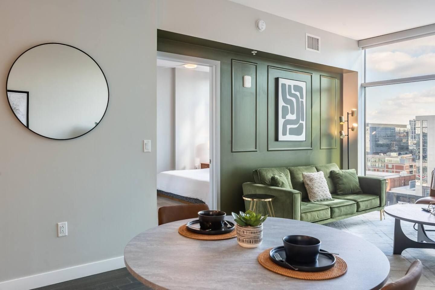 Apartment Luxury Gulch Skyline Views, Pool, Parking