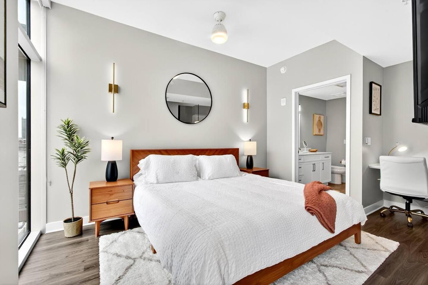 Apartment Gulch Gem Pool, Walkable + Parking