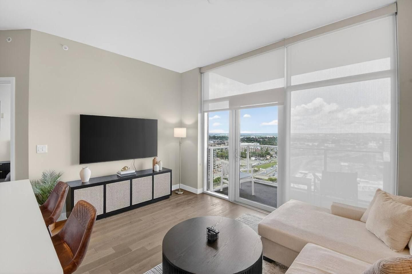 Broadway Views Lux Gulch Condo+ Private Balcony Nashville