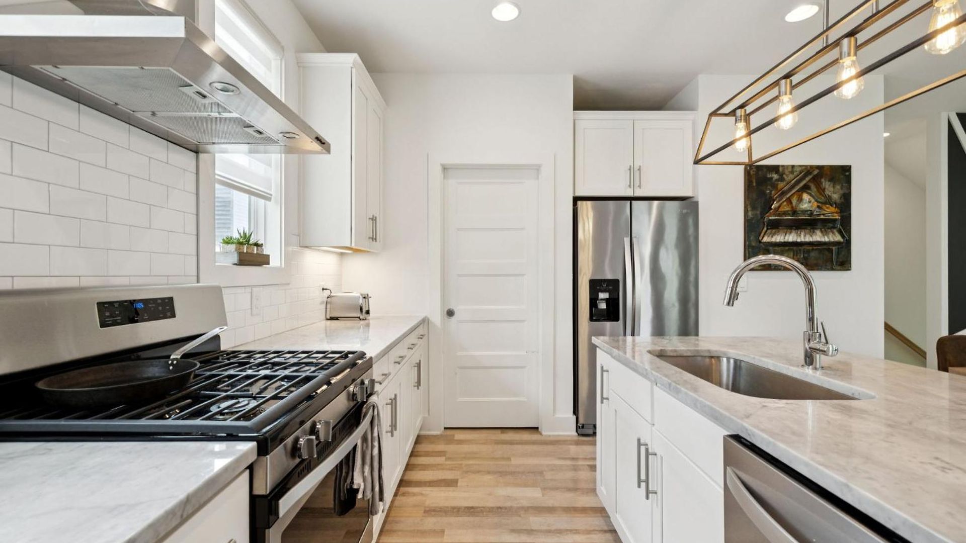 Apartment Modern Townhouse Close To Broadway