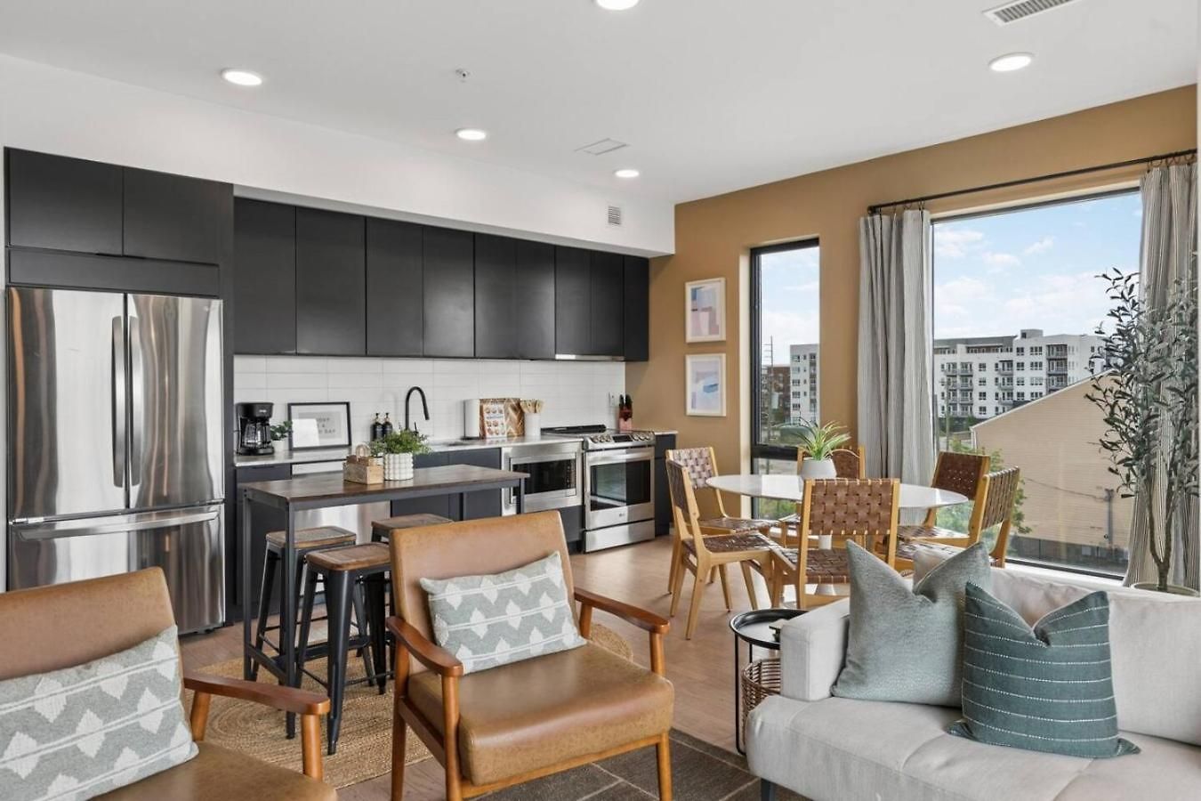Apartment Luxury Downtown Riverview With Garage And Two Balconies
