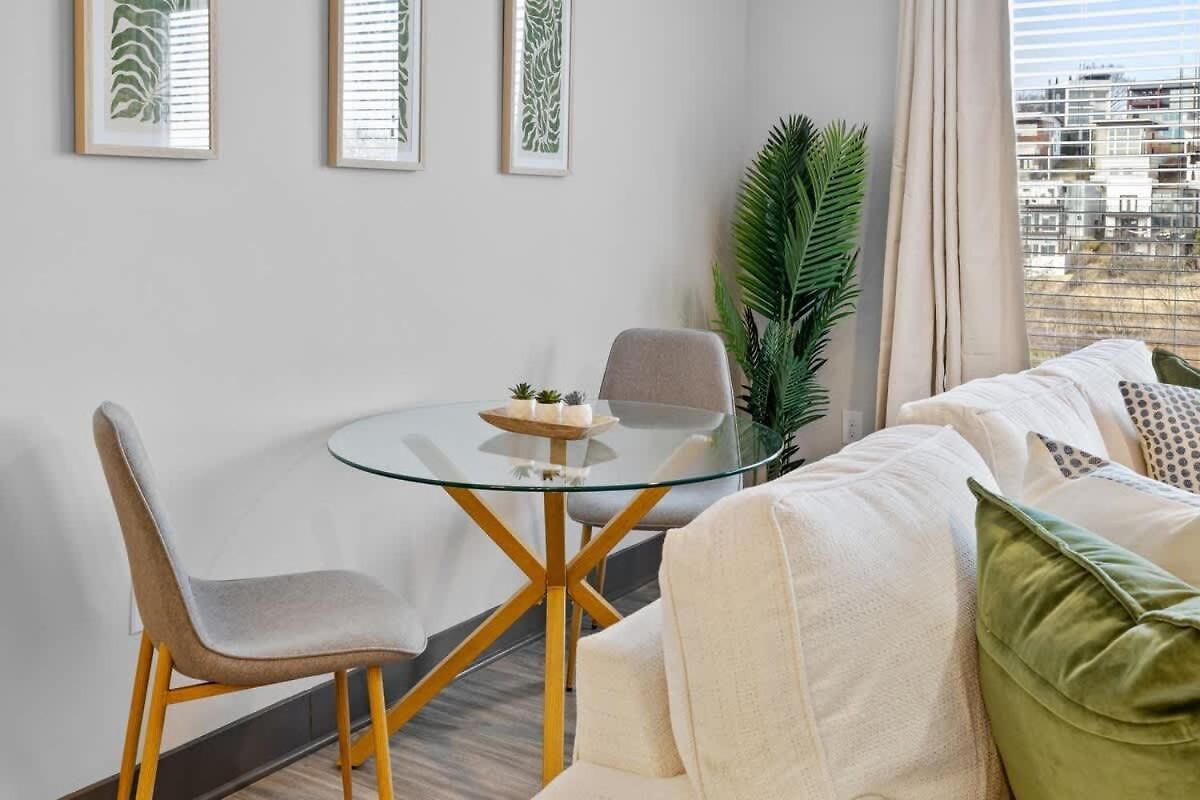 Modern 2br Retreat Sylvan Park Near Broadway