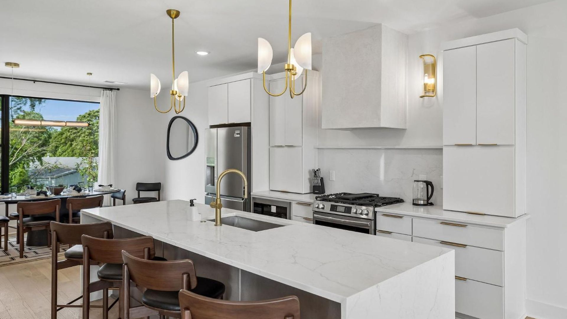 Modern 4br Townhouse Rooftop Lounge Apartment Nashville
