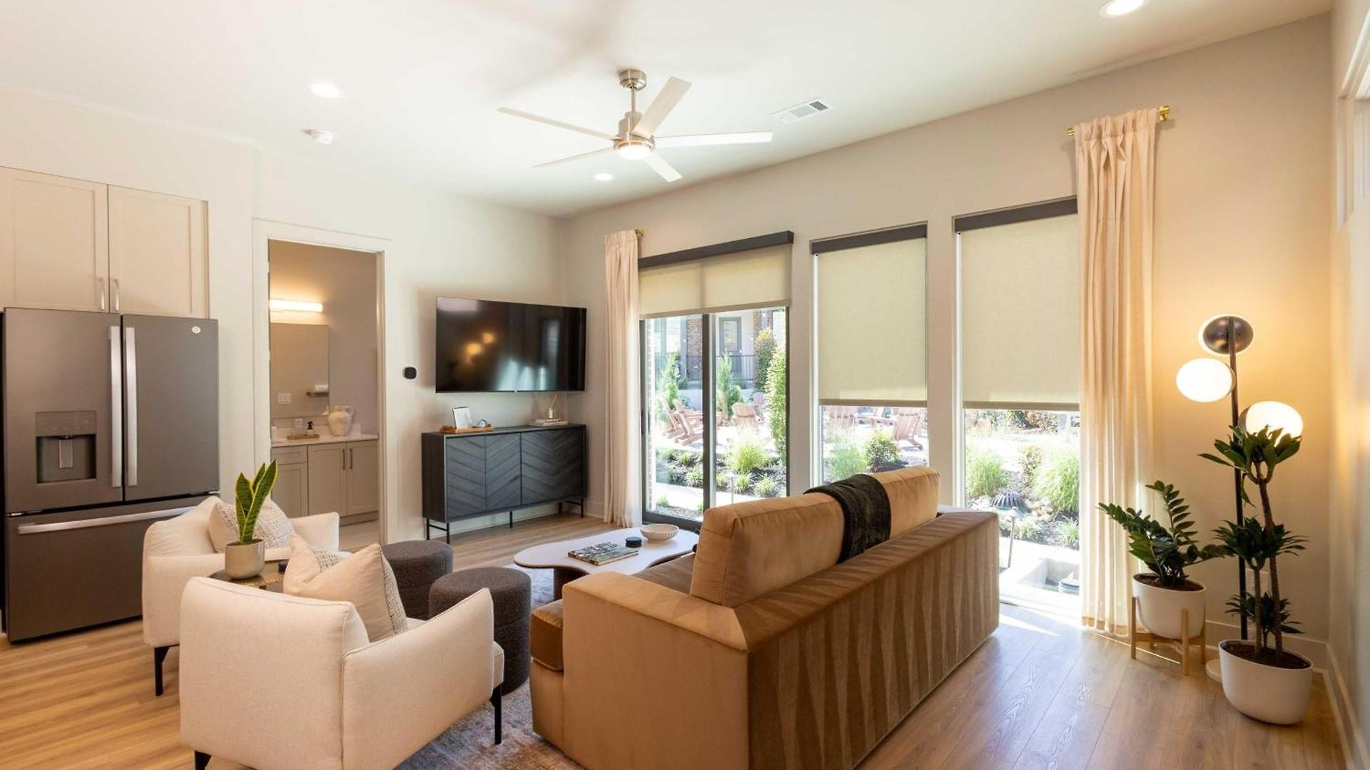 Pool, Hot Tub, Sauna & Firepit- 7 Min To Broadway