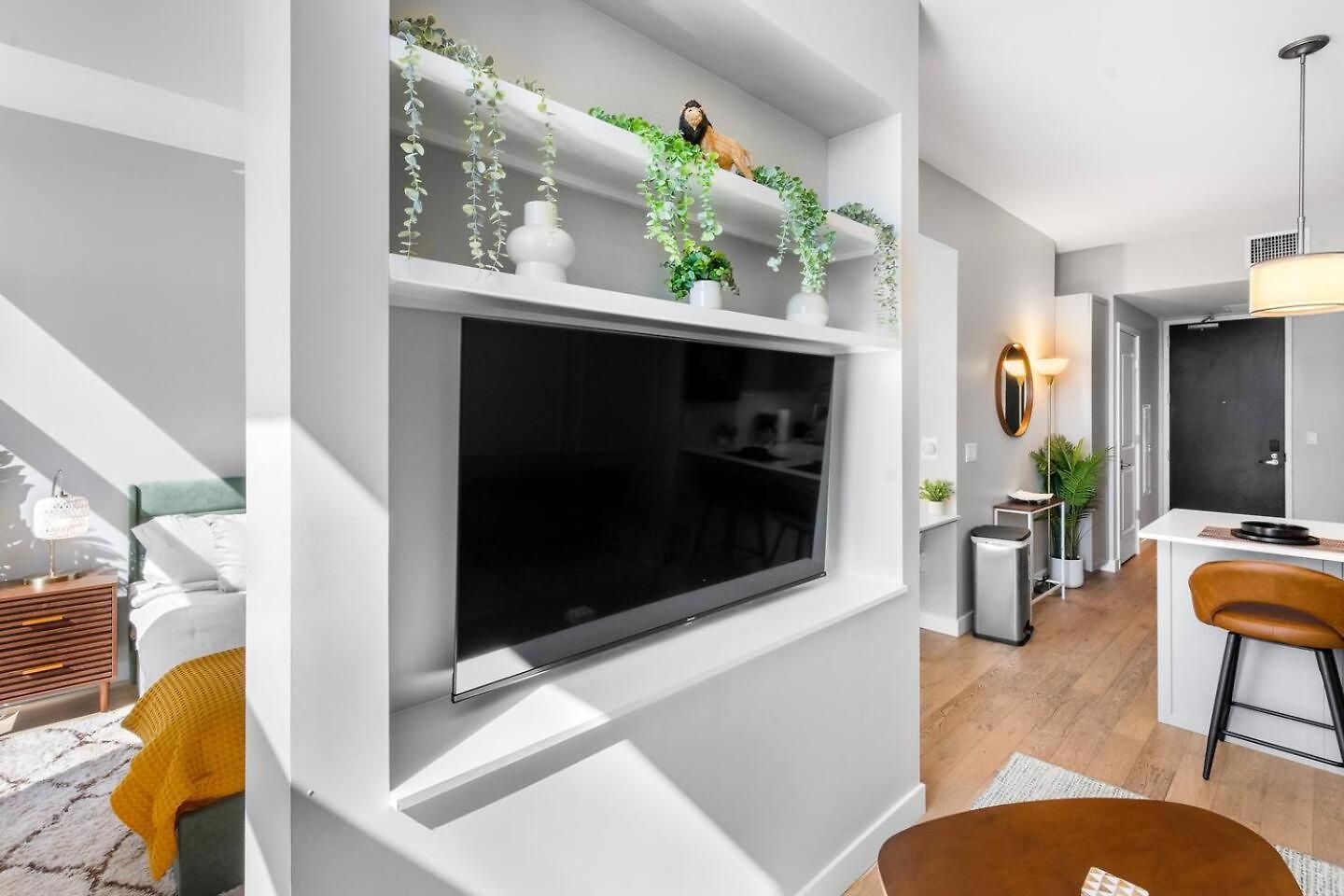 Luxury Pool, Gym & Lounge + Free Parking Apartment Nashville